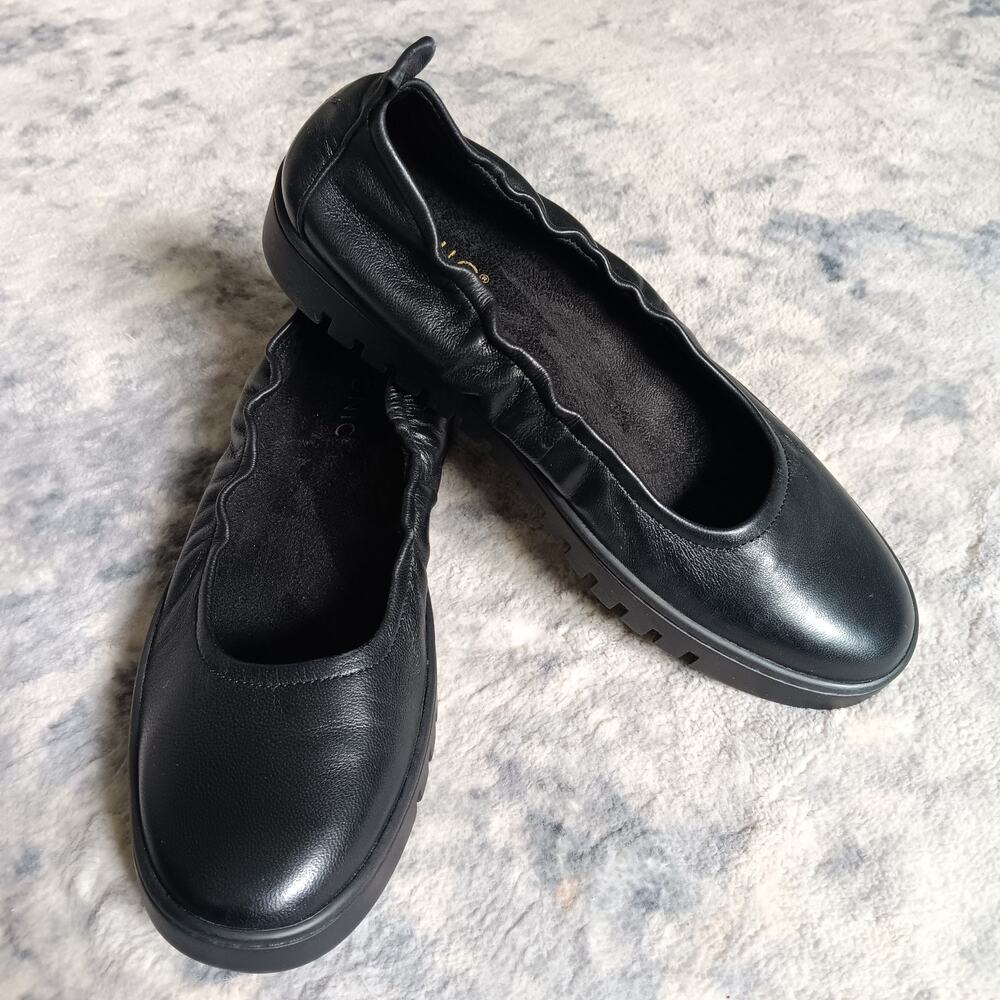 Vionic Women's Uptown Ballet Slip-On Loafers Black Leather Size 8 Pre-owned